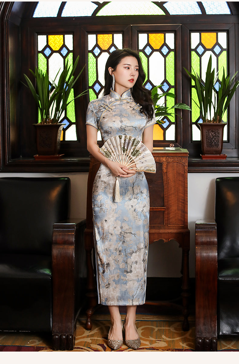 Traditional satin cheongsam. Blue full qipao. Silk and polyester textiles. Fully lined.