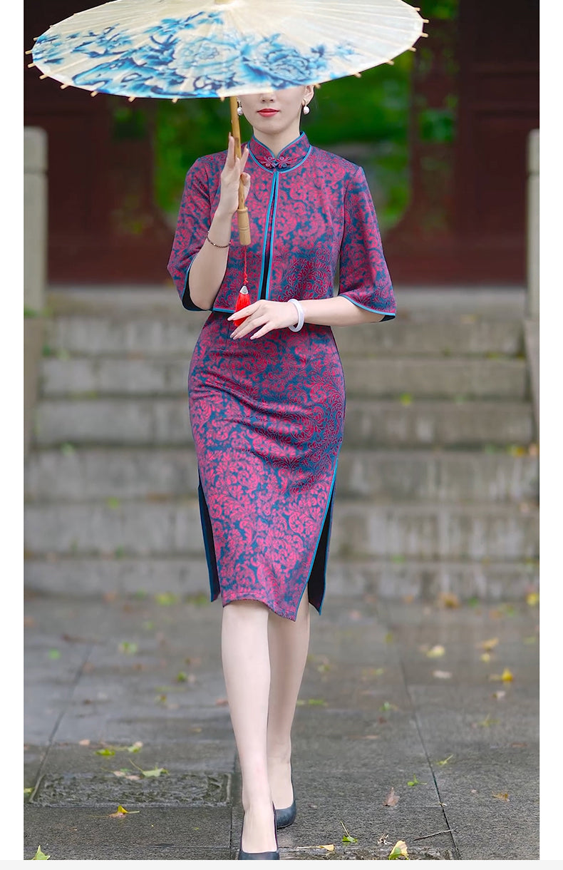 Traditional Chinese cheongsam dress with shawl. Purple velvet Qipao evening gown.