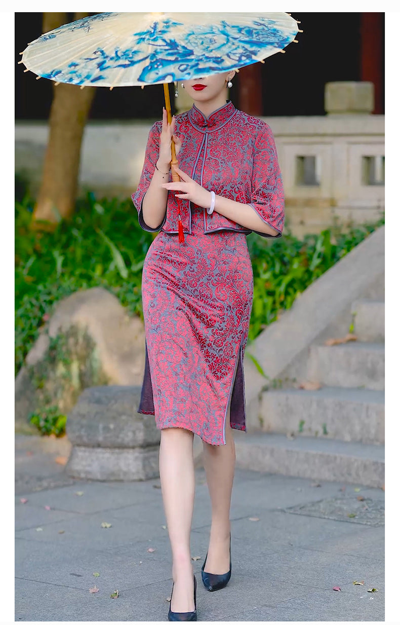 Traditional Chinese cheongsam with shawl. purple velvet qipao dress,